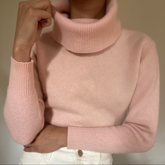 Pretty in Pink Jumper 🎀 - Picture 4 of 6